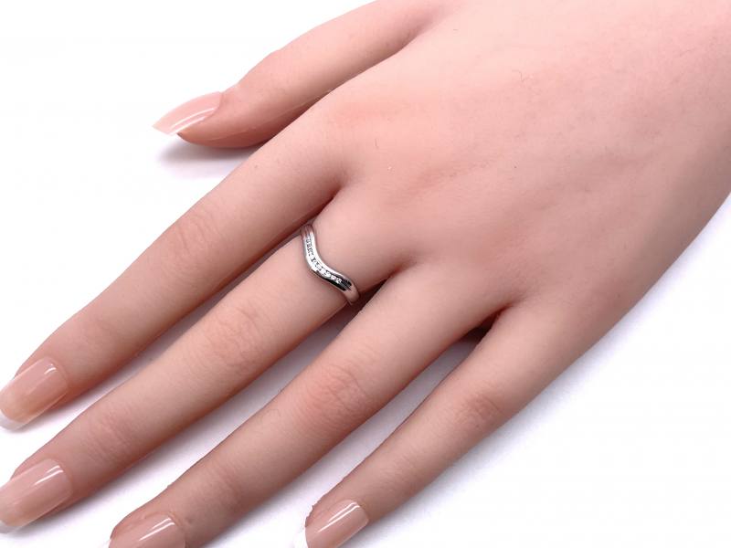 18k Yellow Gold & Diamond Peak Wedding Ring by Parade Designs