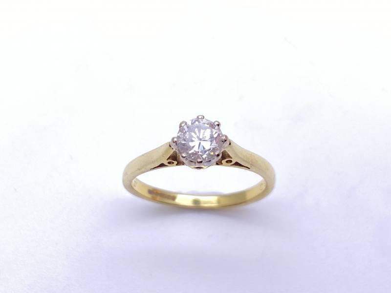 Preloved Vs New: The Pros and Cons of Buying a Second-Hand Engagement Ring  - The Diary Of A Jewellery Lover
